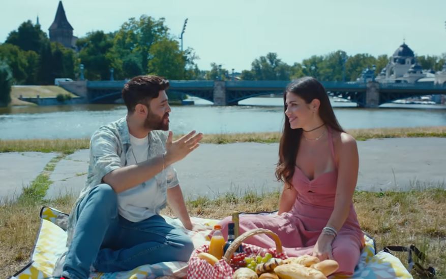 محمد المشعل وحازم أحمد يقدمان ديو جناين ورد باللهجة المصرية 